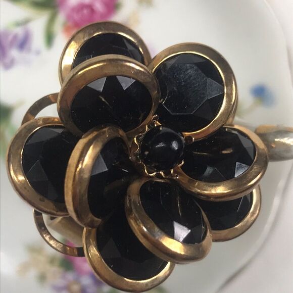 Flower Ring Tone Gold & Black - Picture 3 of 5